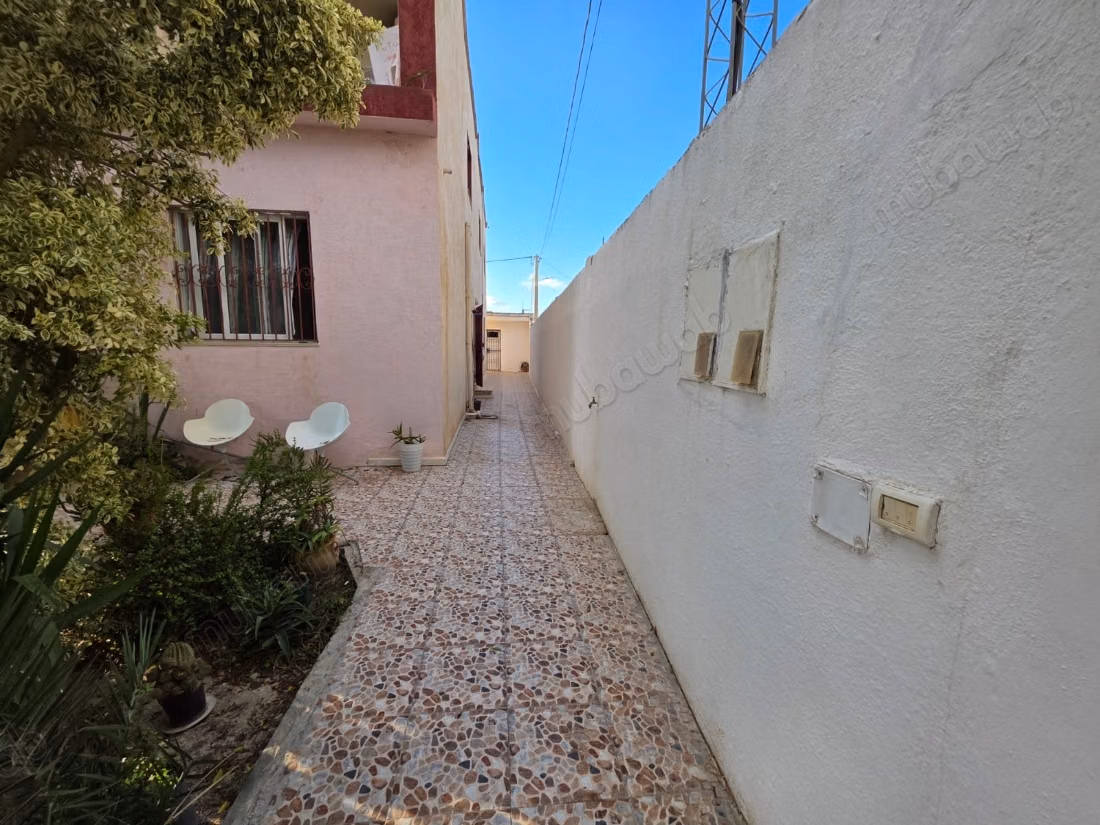 House for sale in Bni Nefaa with a Spacious Garden