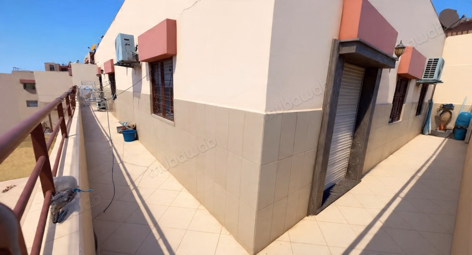 Appartement à l'achat à Tabriquet. 
3 grandes pièces. 
Terrasse et ascenseur