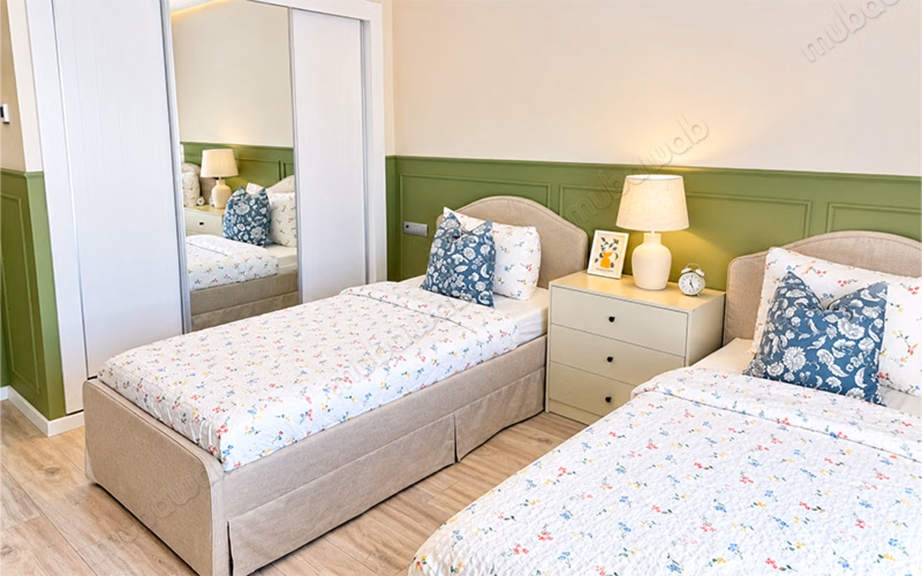 Luxe Gemeubileerd Appartement met Zeezicht