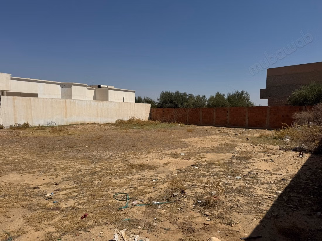 Terreno in vendita – 400 m² – Clinica Chaambi