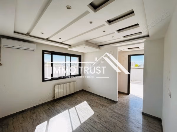 Appartement S1 avec terrasse à La Soukra