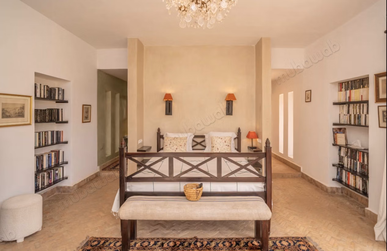 Villa 5 suites and pool with magnificent charm