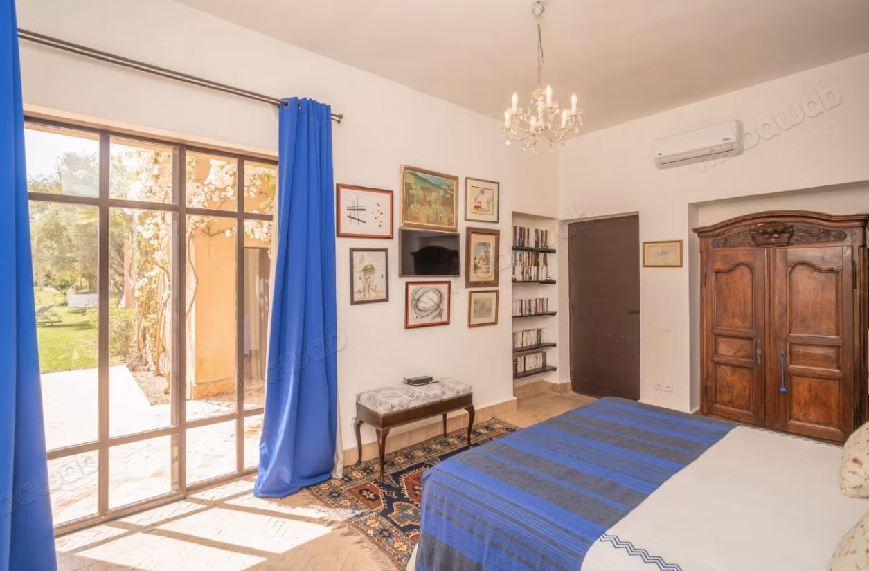 Villa 5 suites and pool with magnificent charm