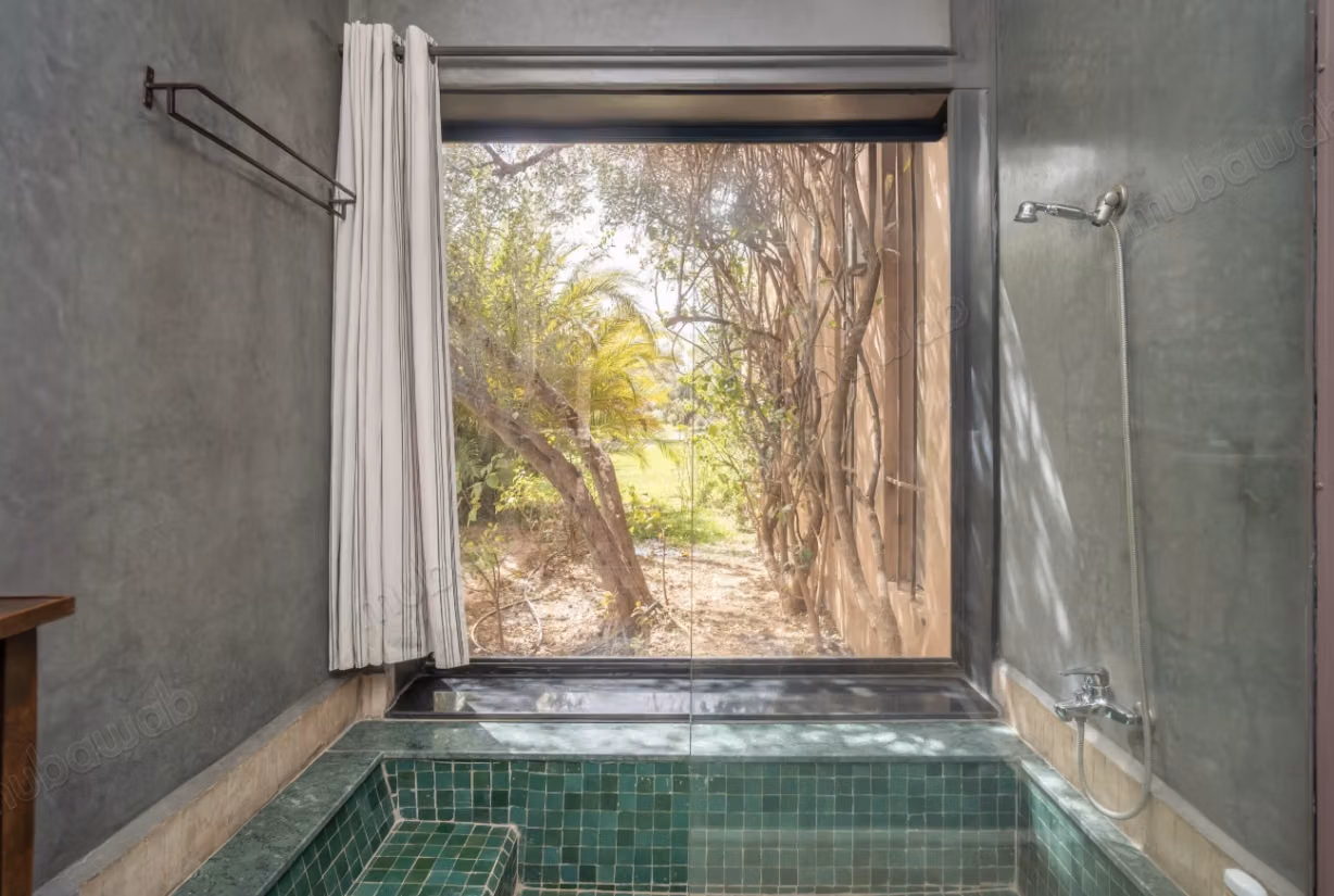 Villa 5 suites and pool with magnificent charm