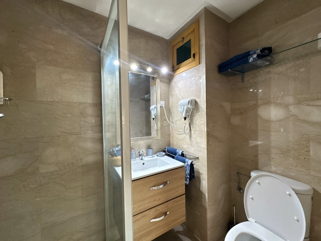 Te huur: appartement met 1 slaapkamer in Camp Lghoul