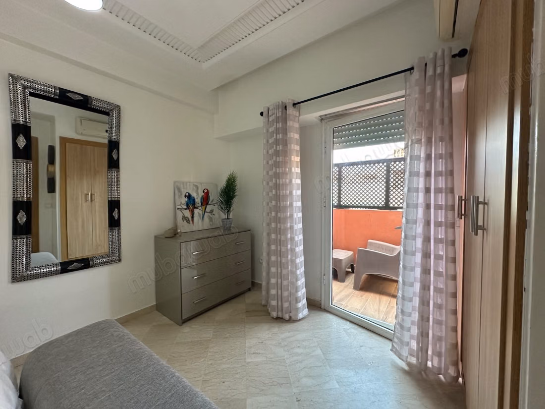 Te huur: appartement met 1 slaapkamer in Camp Lghoul