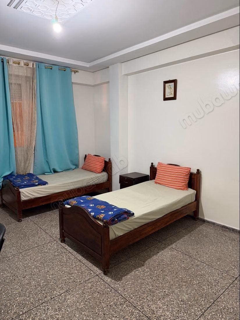 Apartment rental in Les Orangers. 3 comfortable rooms. Reinforced door and satellite dish