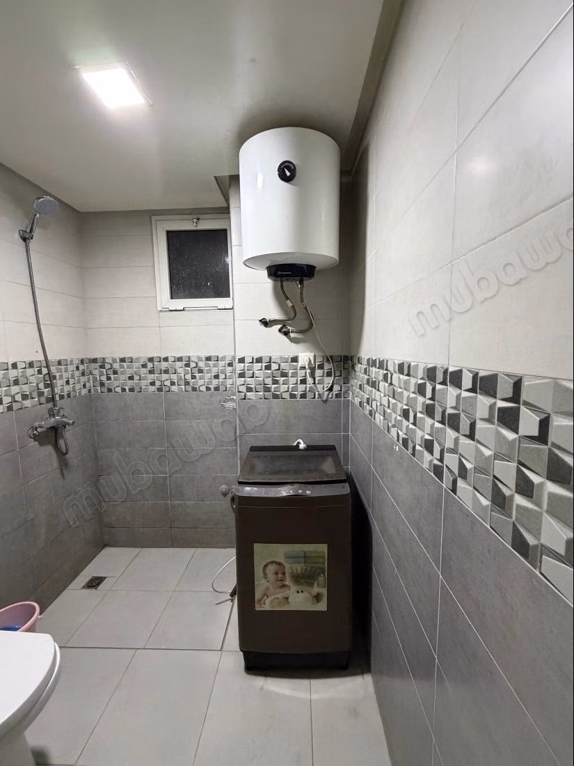 Apartment rental in Les Orangers. 3 comfortable rooms. Reinforced door and satellite dish