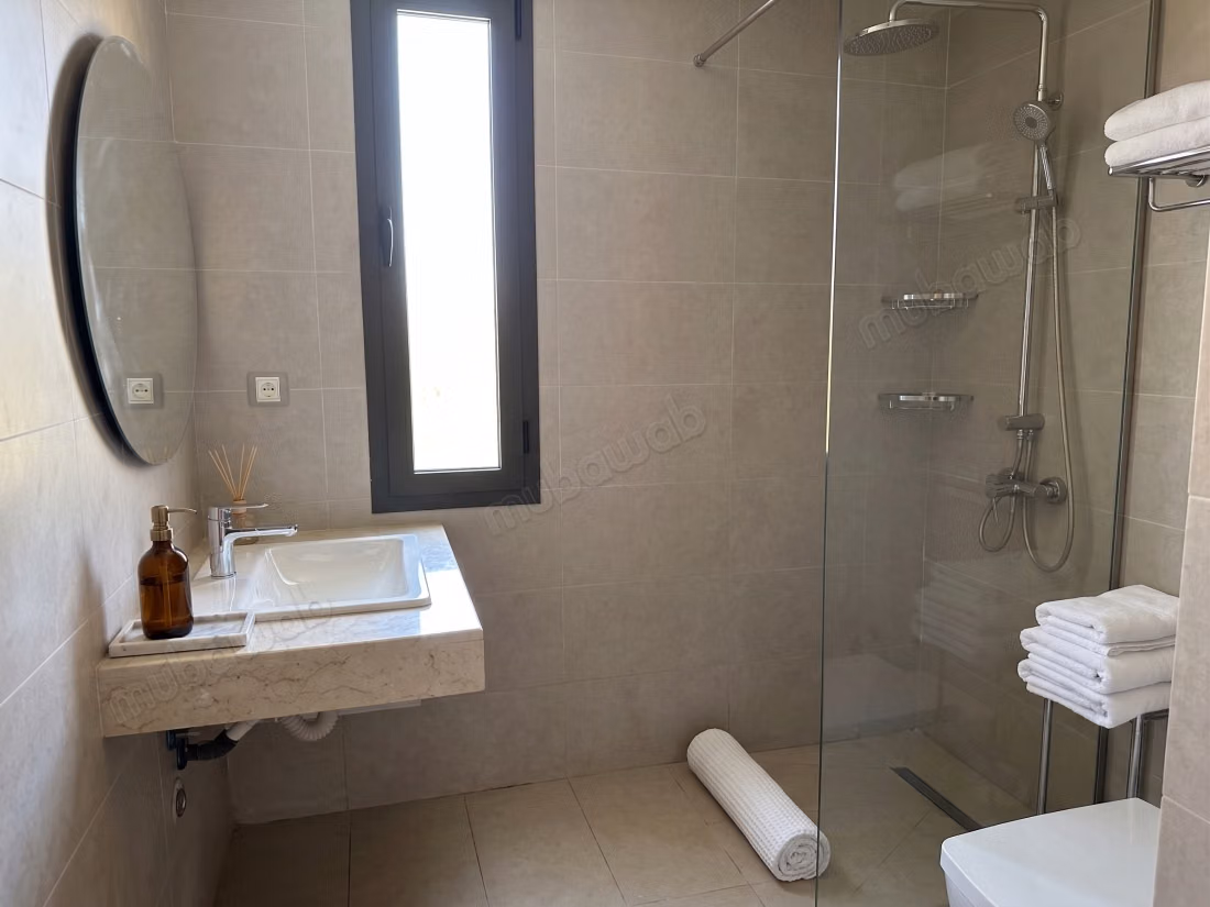 Prachtige villa met LLD zwembad met uitzicht op Golf NORIA