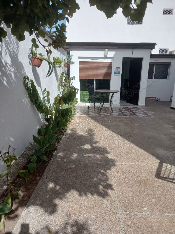 Bellissimo appartamento in affitto a Riyad. Superficie totale 70 m². Arredato