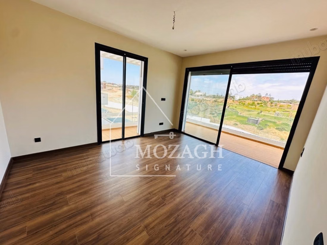Beautiful modern villa for sale in Dar Bouazza