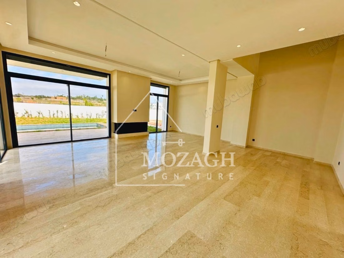 Beautiful modern villa for sale in Dar Bouazza