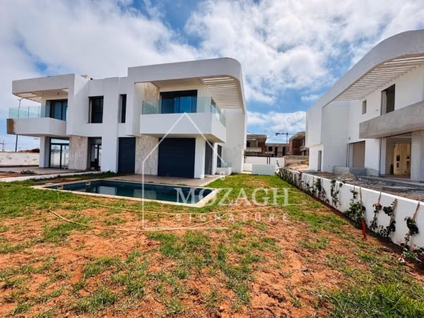 Beautiful modern villa for sale in Dar Bouazza