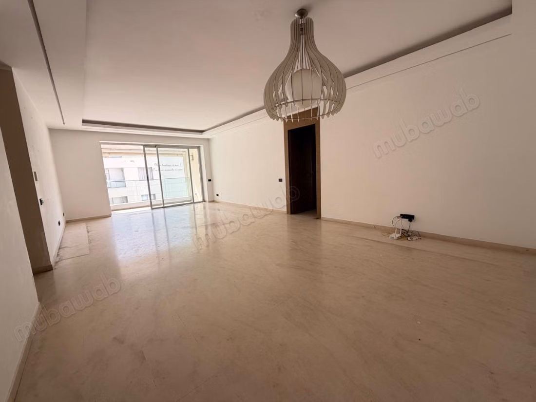 Appartement te huur in Haut Agdal. Oppervlakte van 178 m². Met lift en terras