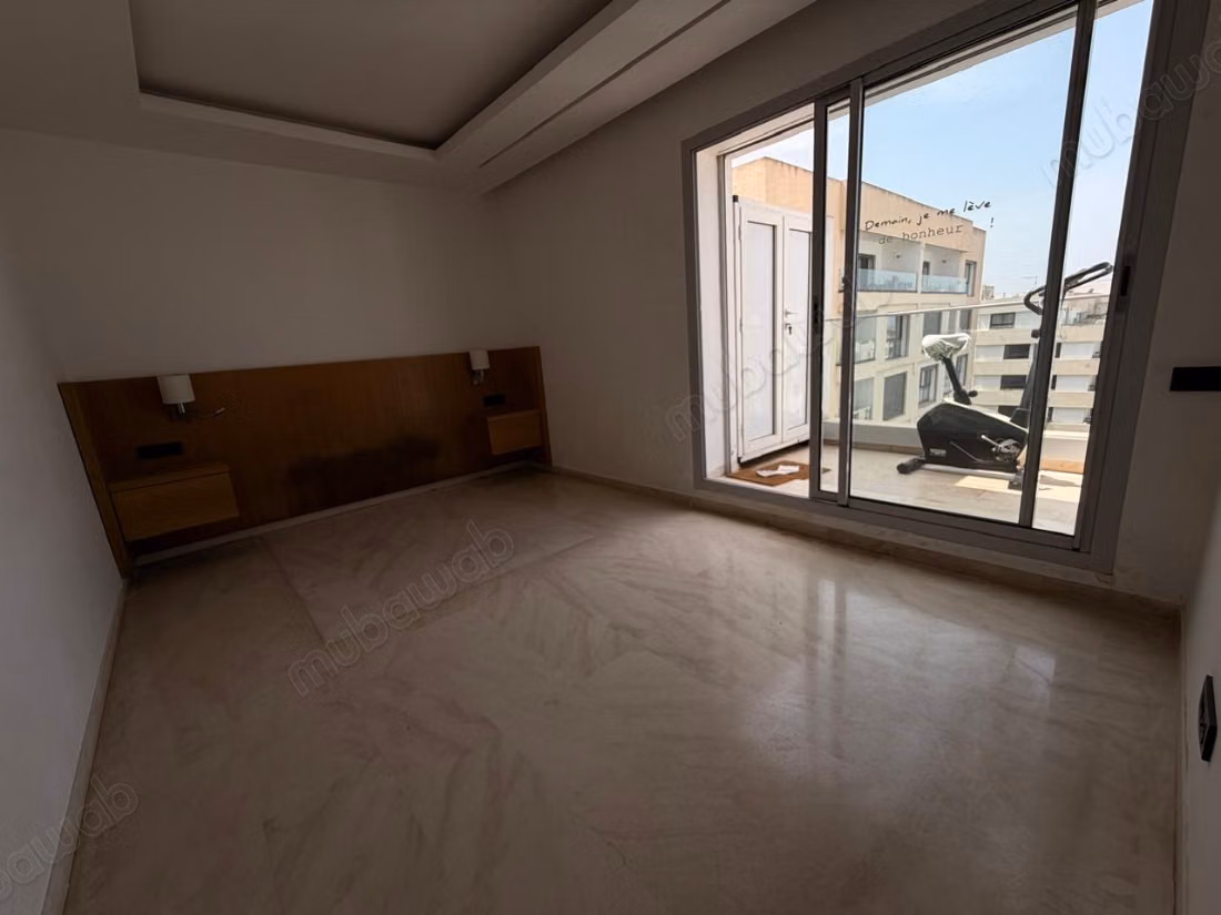 Appartement te huur in Haut Agdal. Oppervlakte van 178 m². Met lift en terras