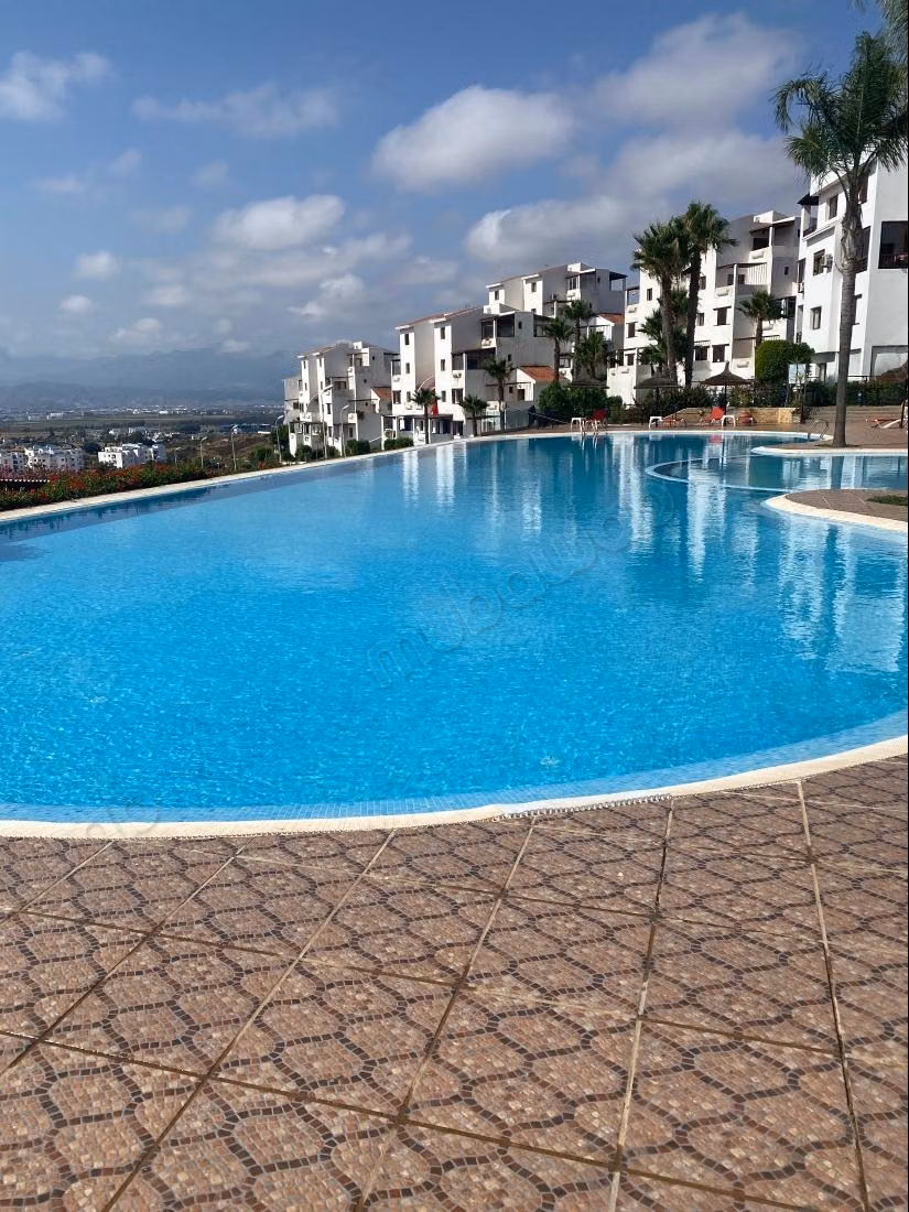 Apartment for sale in Cabo Negro. 3 large rooms. Well furnished