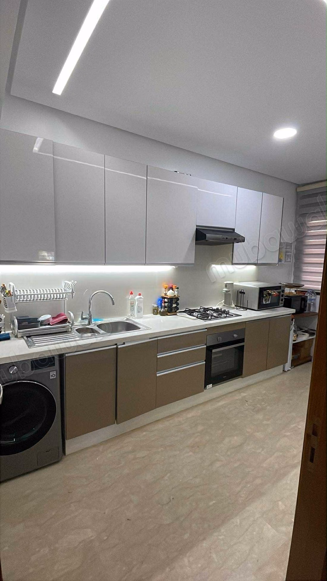 Beautiful apartment for sale in California. Area 125 m². Residence with concierge, central air conditioning