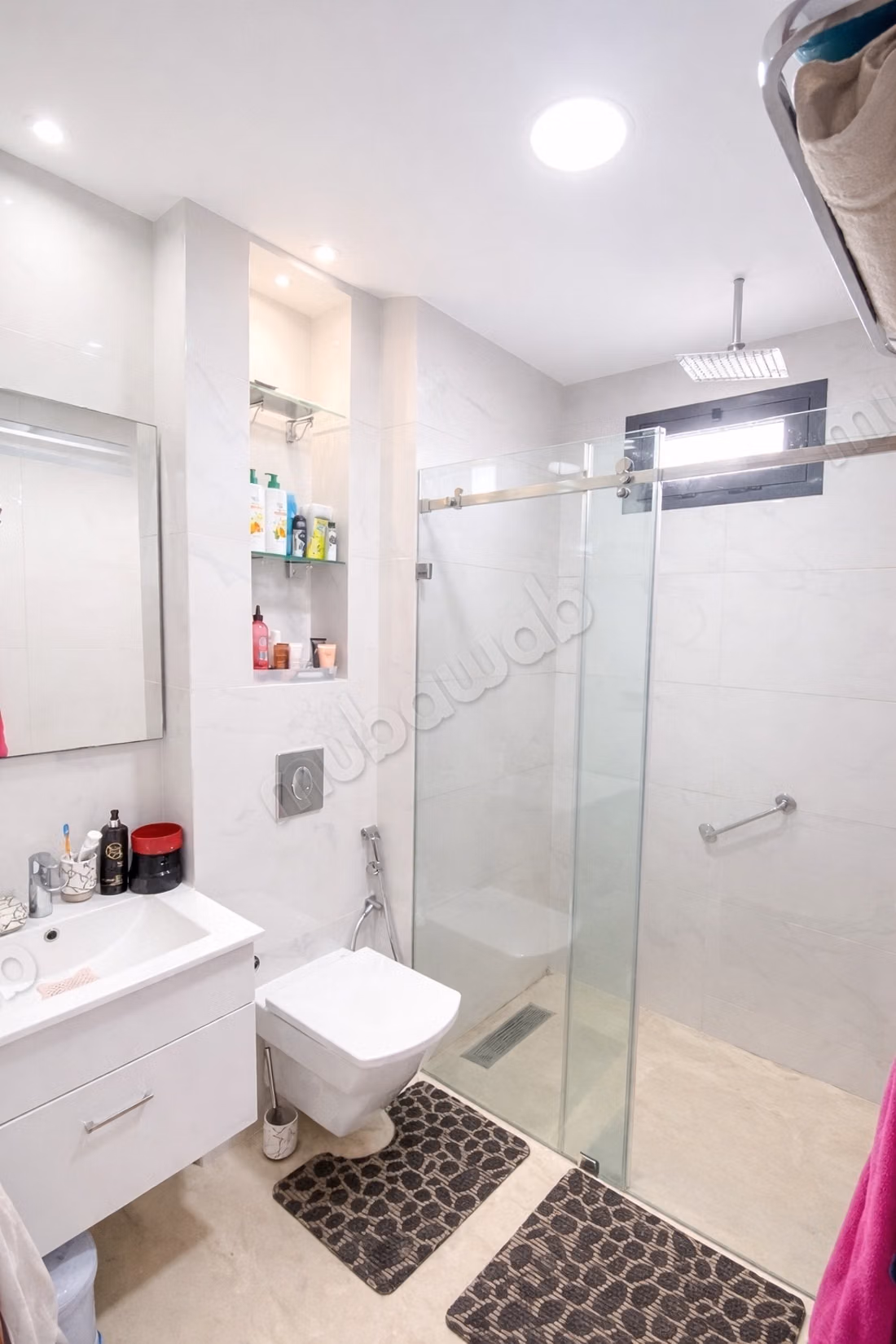 Beautiful apartment for sale in California. Area 125 m². Residence with concierge, central air conditioning