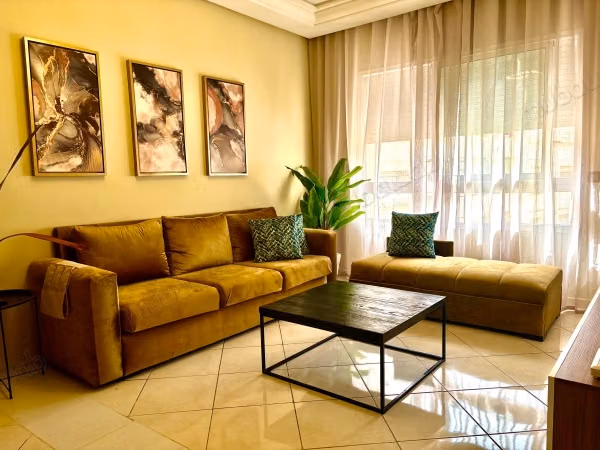 Appartamento favoloso in vendita a Moujahidine. Area di 76 m². Ampio spazio di stoccaggio
