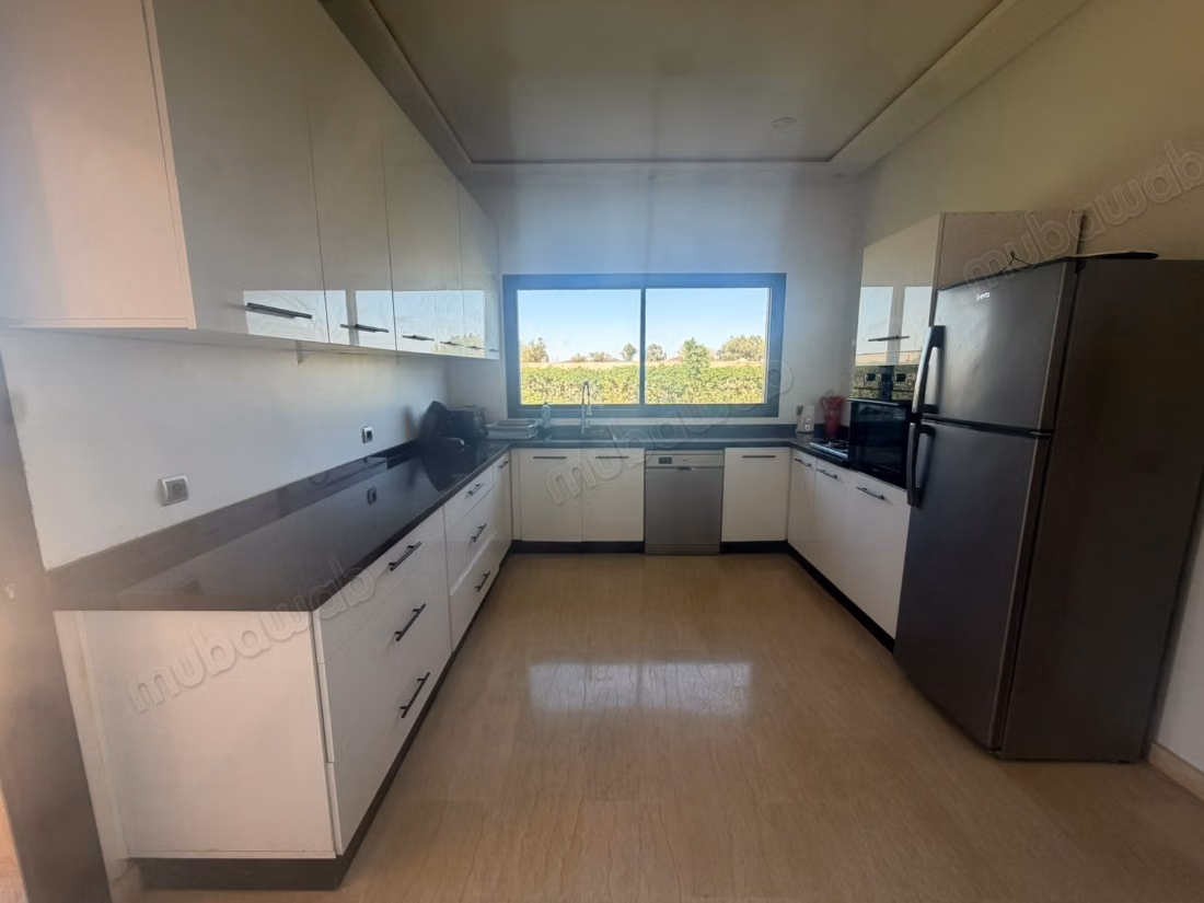 Exceptional villa on 2 titled hectares - Bourous,