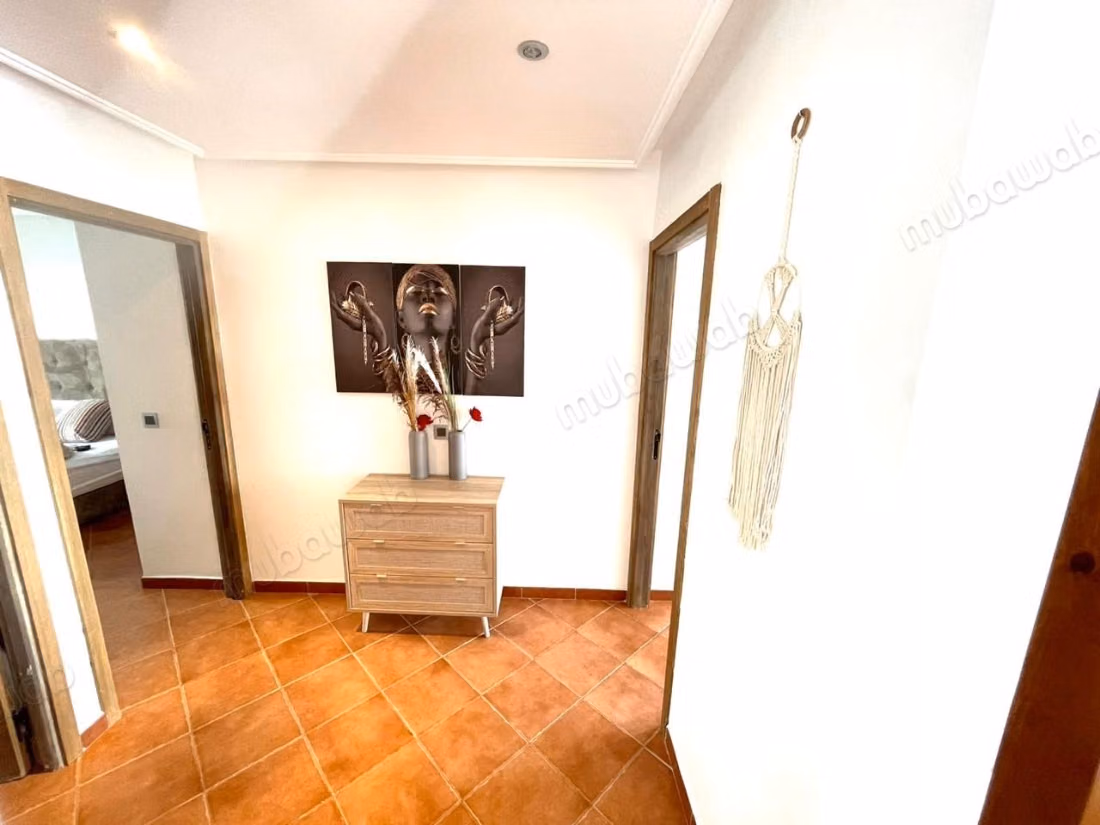 Amplio apartamento en venta con vista al mar