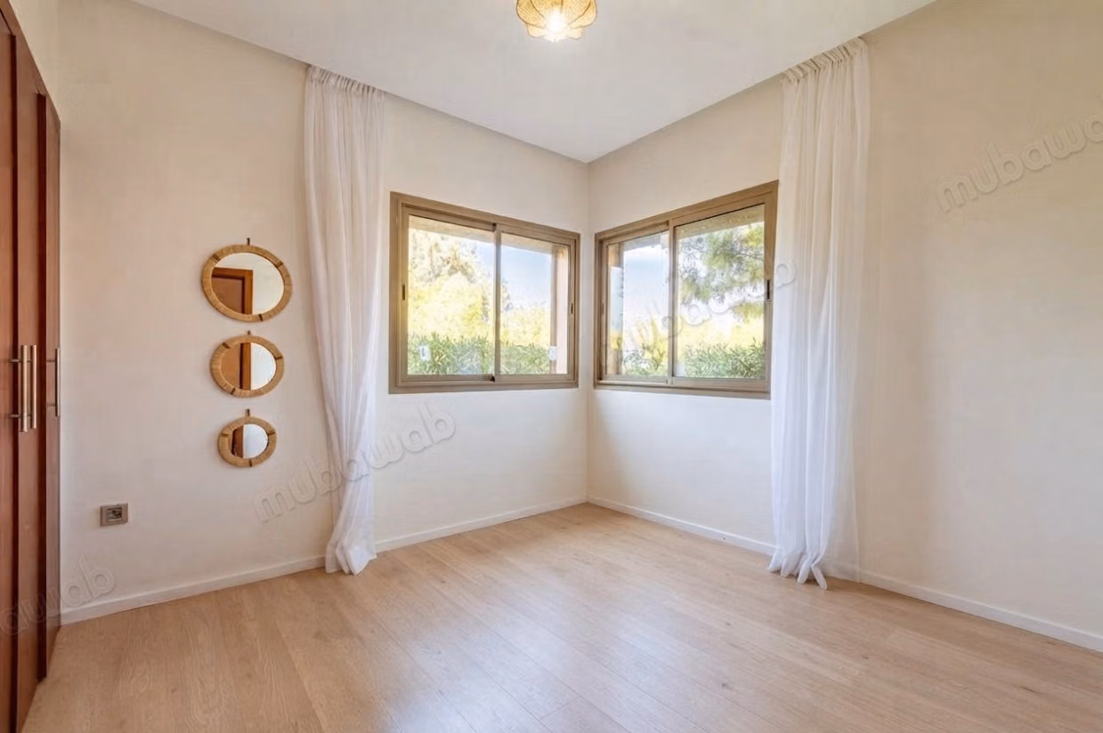 Apartamento T4 sin amueblar en alquiler en Prestigia