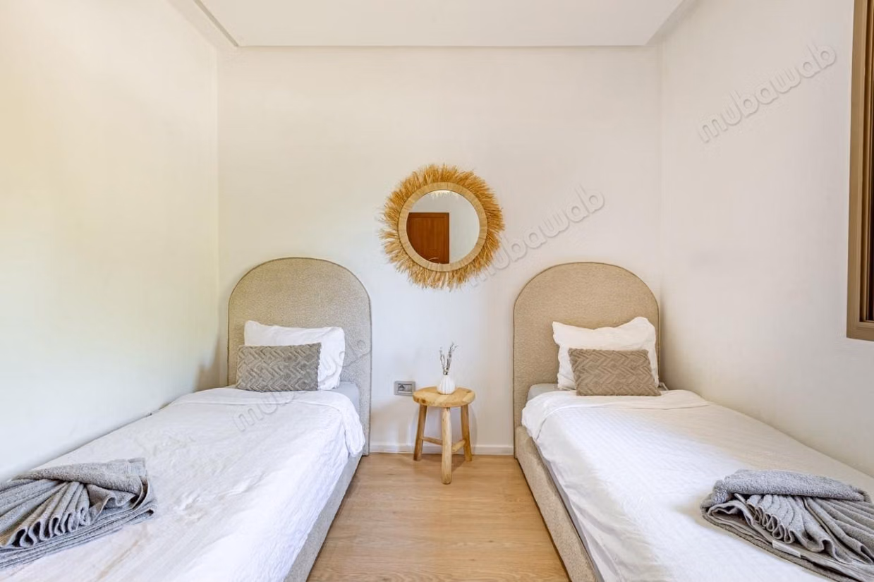 Ongemeubileerd T4 appartement te huur in Prestigia