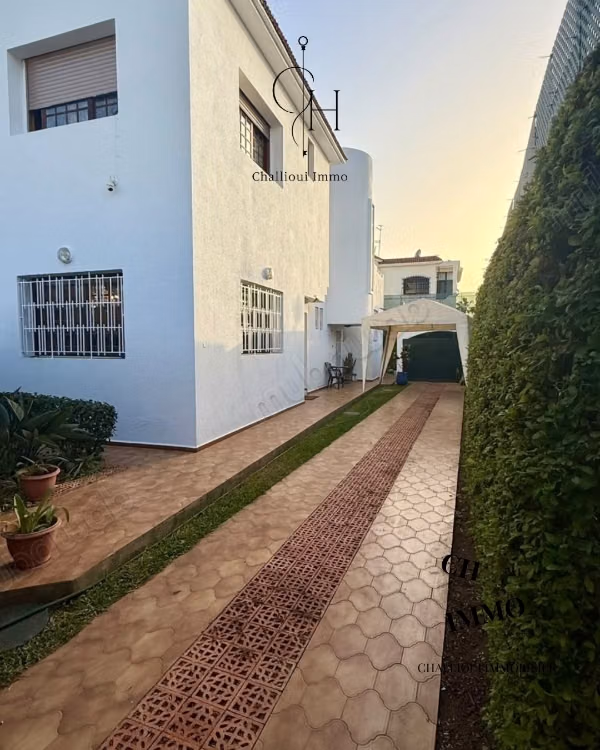 Venta de villa en un barrio tranquilo