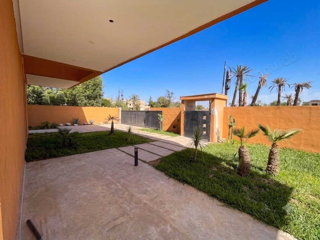 Villa with Pool for Sale in Amelkis