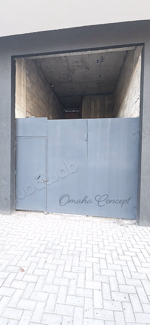Local Commercial Neuf état brut 30m2 
Palmier