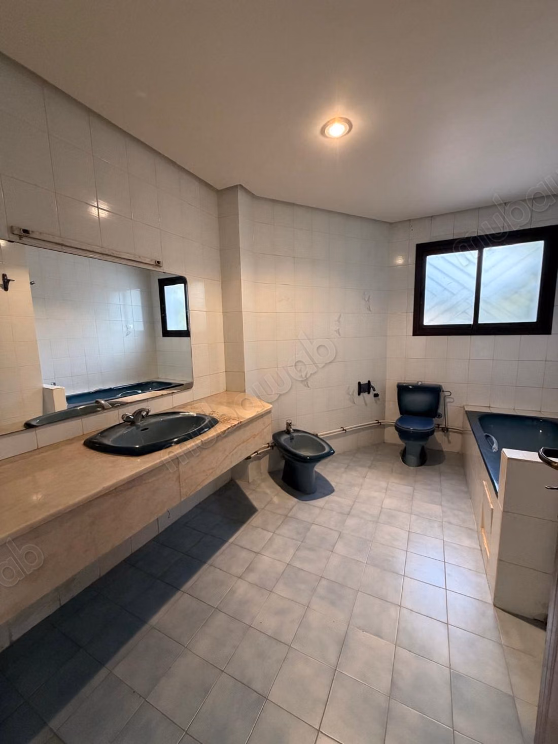 Luxury villa for rent in Souissi. 6 bedrooms. Terrace and garden