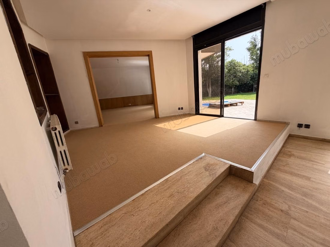 Luxury villa for rent in Souissi. 6 bedrooms. Terrace and garden