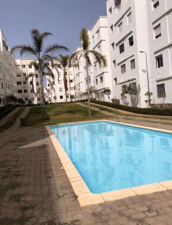 Appartement à louer. 3 grandes pièces. Entièrement meublé