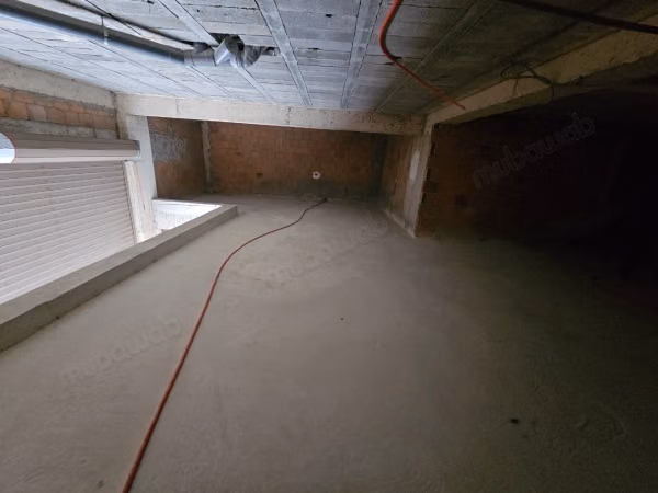 Commercial premises at Trial Atlas