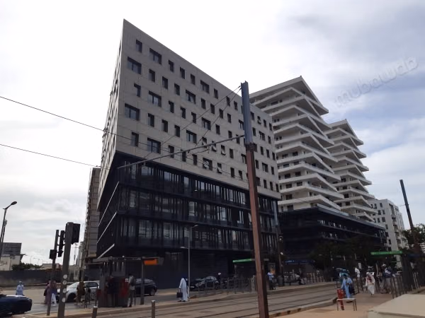 Su nueva oficina en el centro de CFC Casablanca