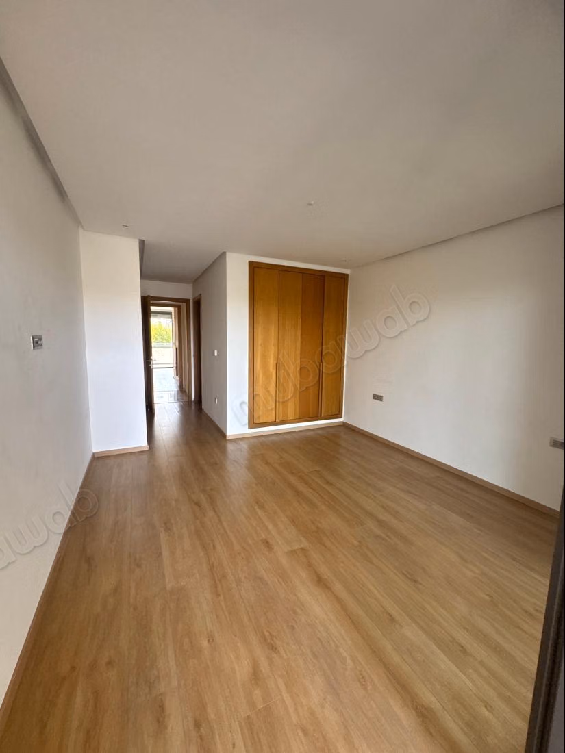 Bellissimo appartamento in affitto a Souissi. 2 camere da letto piacevoli. Salotto marocchino, sicurezza