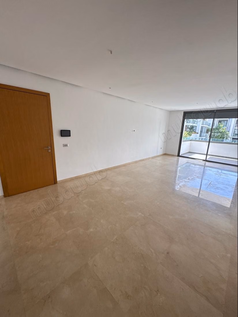 Bellissimo appartamento in affitto a Souissi. 2 camere da letto piacevoli. Salotto marocchino, sicurezza