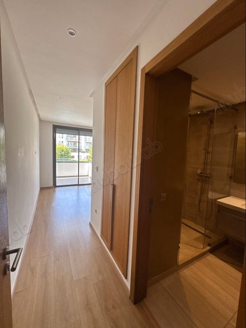 Bellissimo appartamento in affitto a Souissi. 2 camere da letto piacevoli. Salotto marocchino, sicurezza