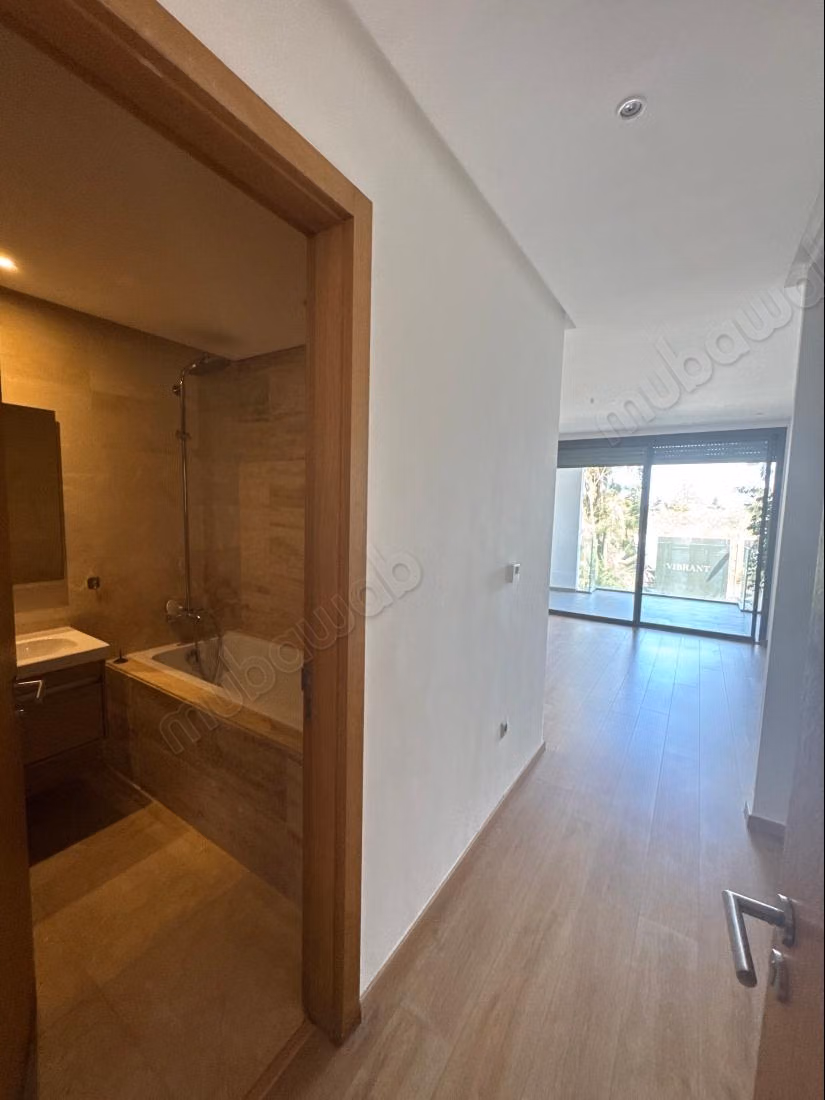 Bellissimo appartamento in affitto a Souissi. 2 camere da letto piacevoli. Salotto marocchino, sicurezza