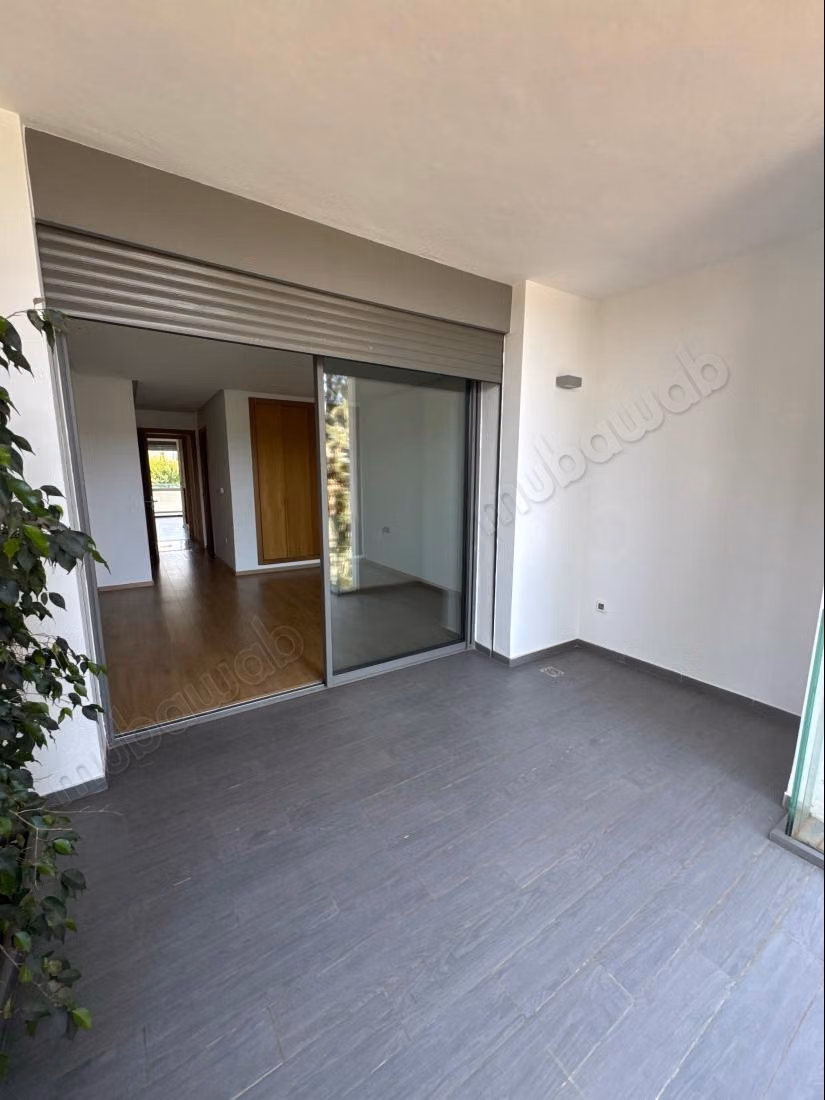 Bellissimo appartamento in affitto a Souissi. 2 camere da letto piacevoli. Salotto marocchino, sicurezza