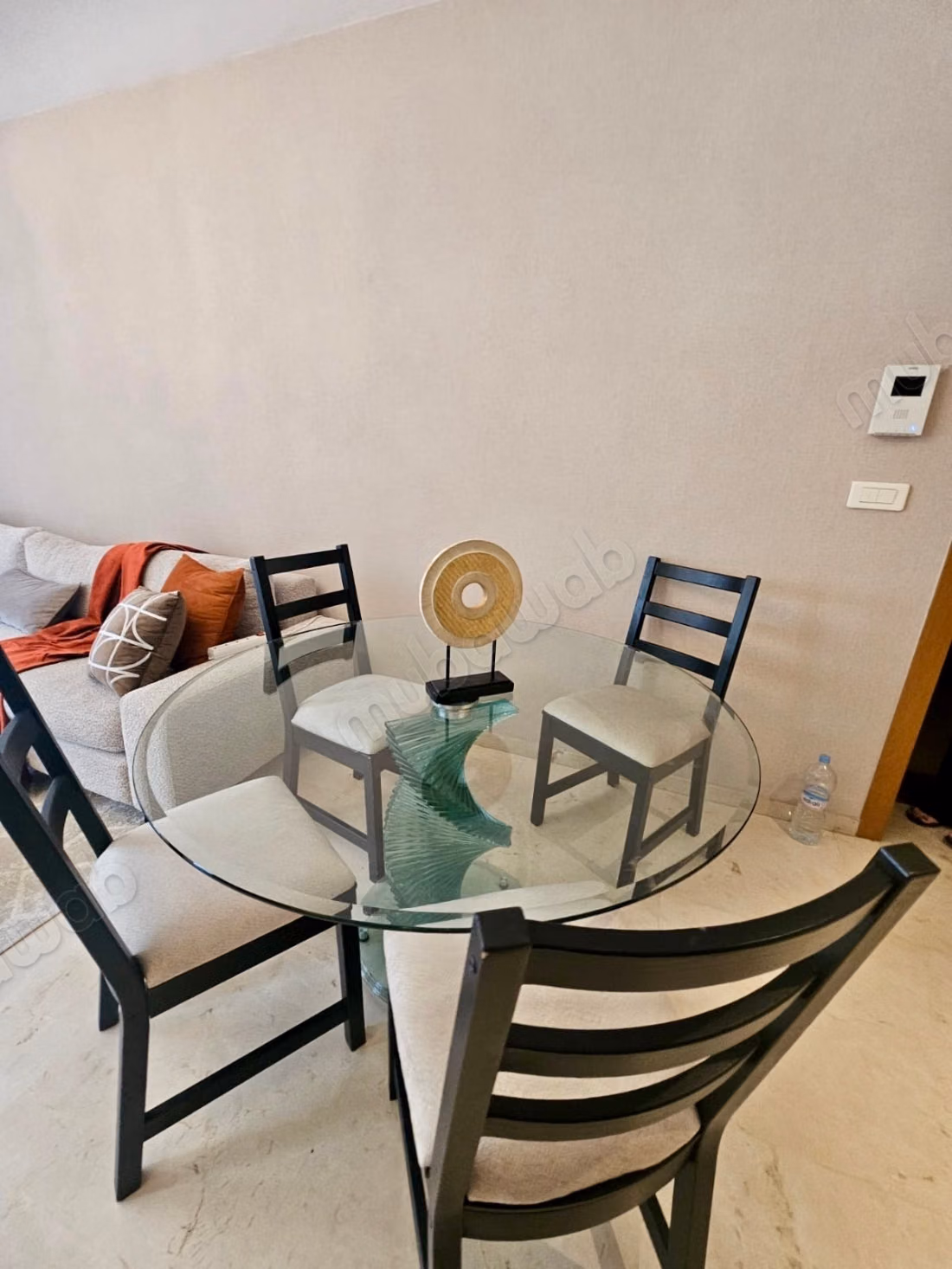 Appartement met 2 slaapkamers en terras – Waterwoning met zwembad in Mansouria