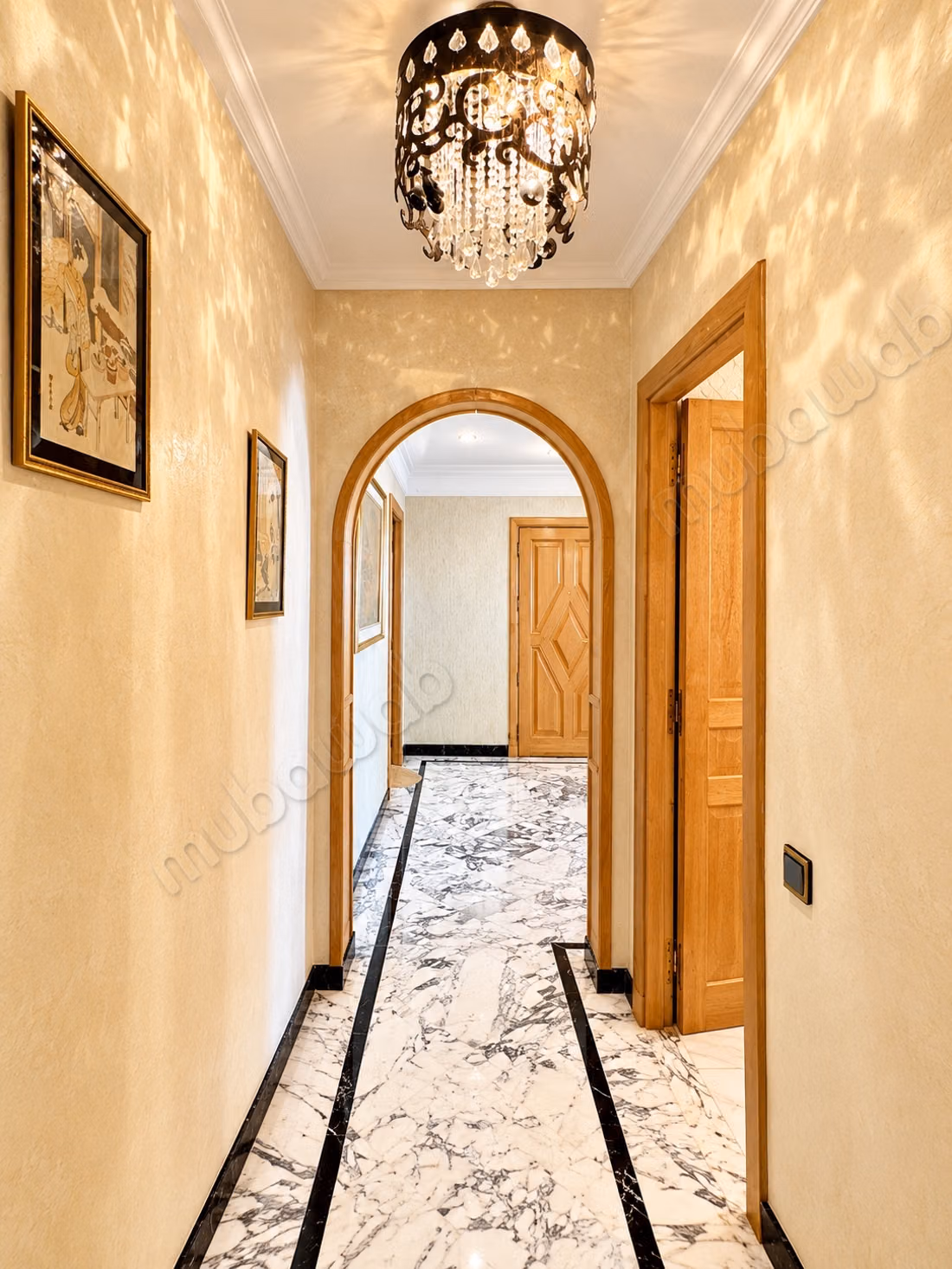 Bel appartement à vendre à Racine. 
4 belles chambres — 3