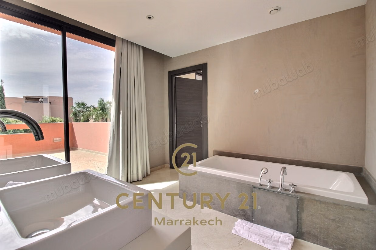 Villa Neuve et Moderne au Golf Al Maaden