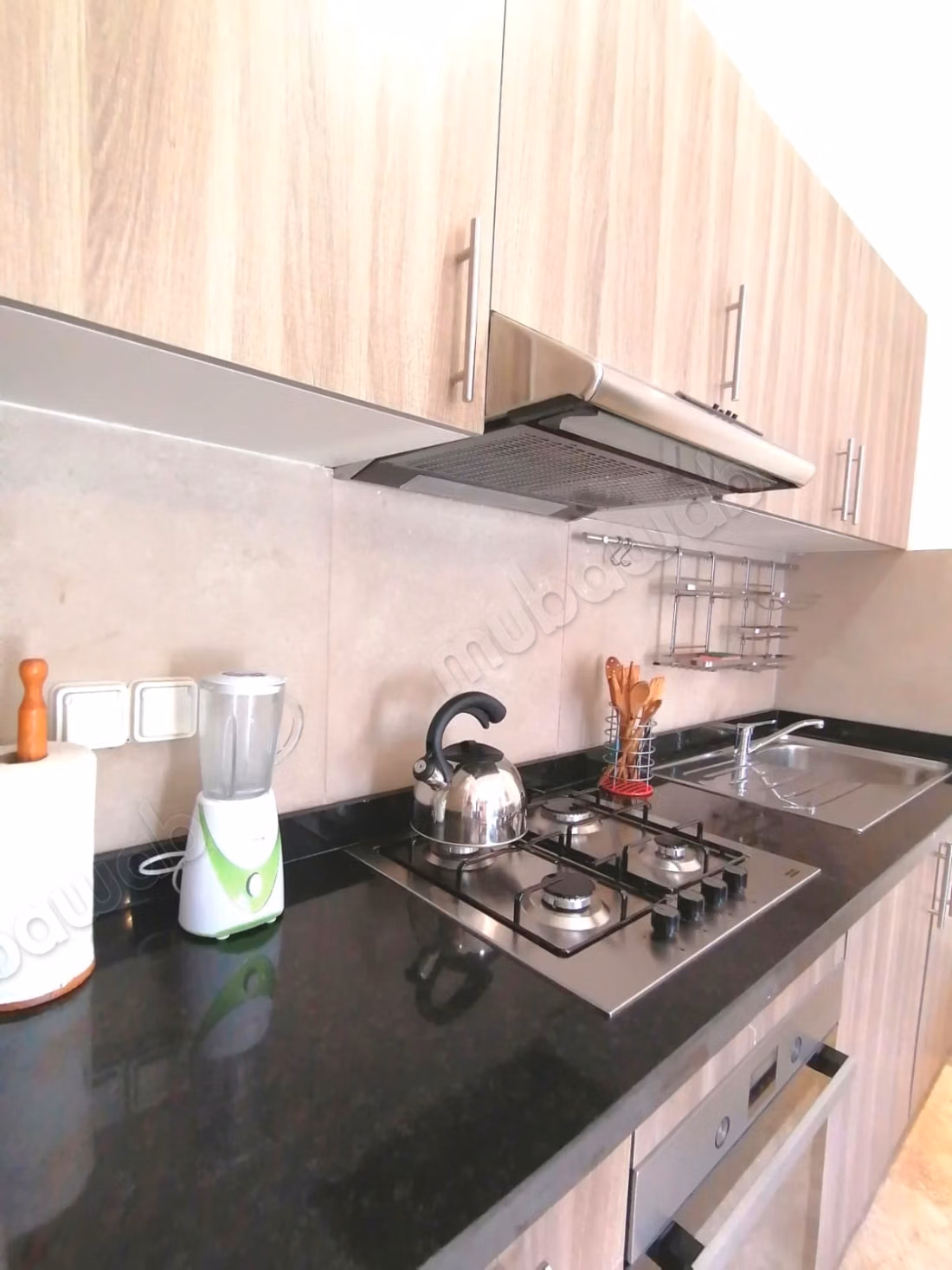 Mooie appartement te huur aan de Route de Tahanaout. 1 mooie slaapkamer. Goed gemeubileerd