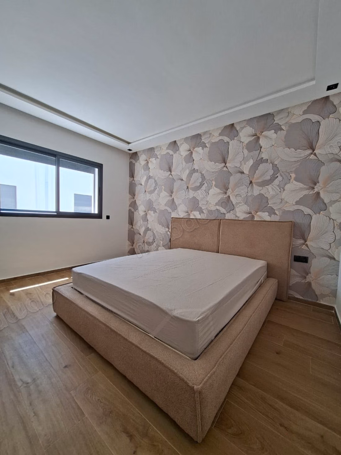 Appartement te huur in Ain Mezouar. 3 comfortabele slaapkamers. Gemeubileerd