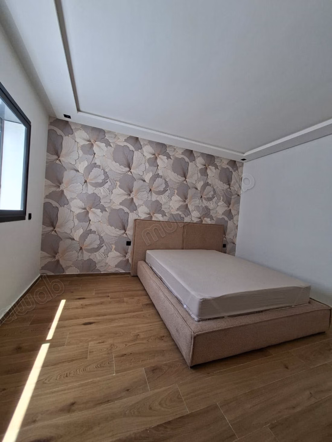 Appartement te huur in Ain Mezouar. 3 comfortabele slaapkamers. Gemeubileerd