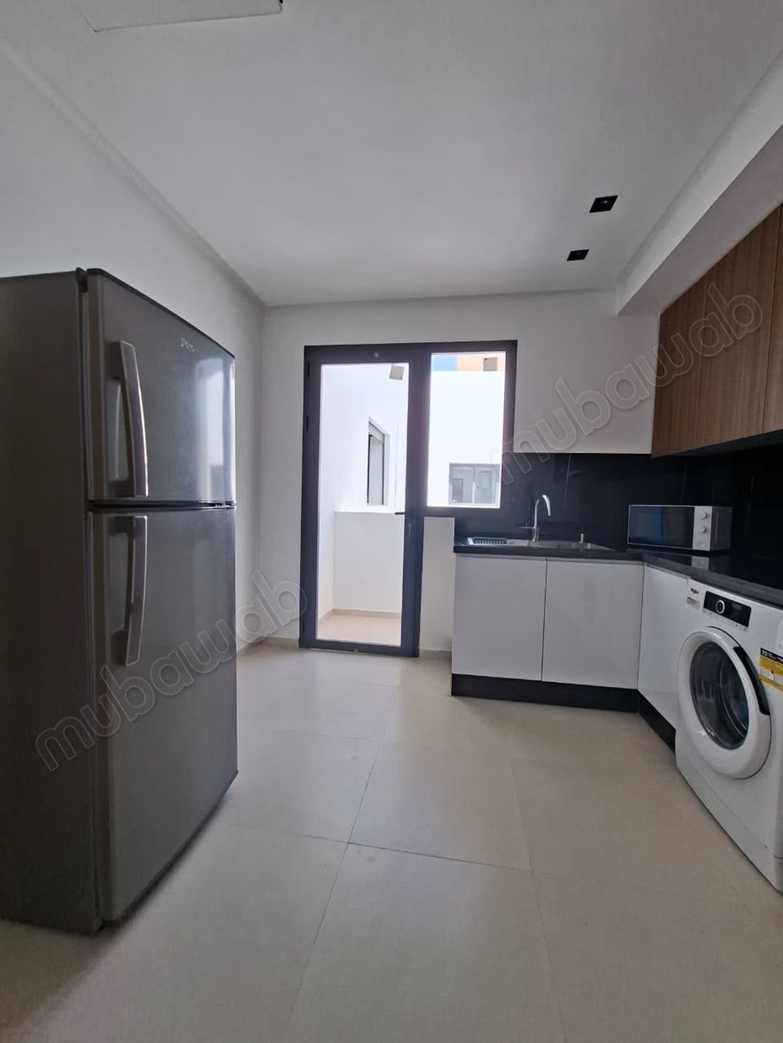 Appartement te huur in Ain Mezouar. 3 comfortabele slaapkamers. Gemeubileerd