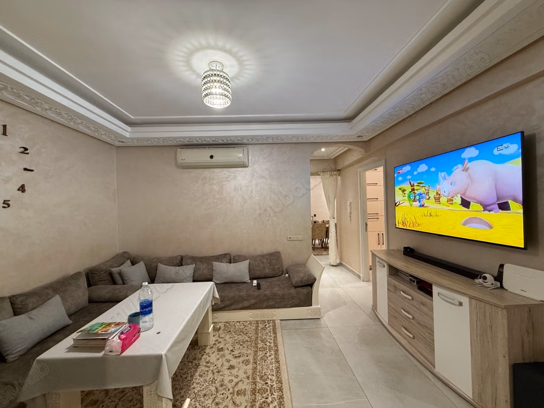 Prachtig appartement te koop aan Route de Safi. Mabrouka 3 mooie slaapkamers. Terras en lift