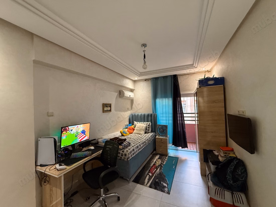 Prachtig appartement te koop aan Route de Safi. Mabrouka 3 mooie slaapkamers. Terras en lift