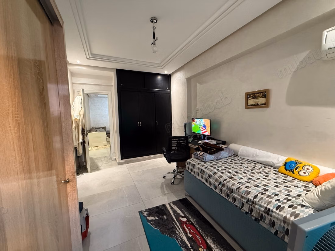 Prachtig appartement te koop aan Route de Safi. Mabrouka 3 mooie slaapkamers. Terras en lift